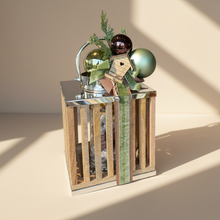 Görseli Galeri görüntüleyiciye yükleyin, Ahşap Fener
