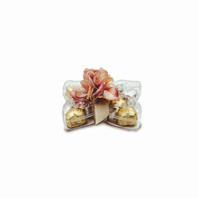 Görseli Galeri görüntüleyiciye yükleyin, Çiçekli Kelebek Kutu
