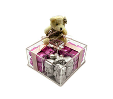 Görseli Galeri görüntüleyiciye yükleyin, Bayan için Minik Ayıcık Detaylı Akrilik Kutu
