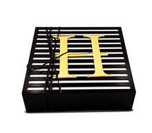 Görseli Galeri görüntüleyiciye yükleyin, Kişiye Özel Harf Detaylı Akrilik Kutu
