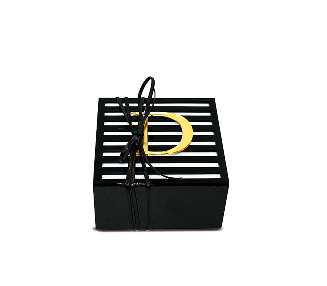 Kişiye Özel Harf Detaylı Akrilik Kutu